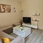 アパート Ira's Square With Free Parking