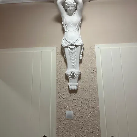 Ira's Square With Free Parking Daire Üsküp